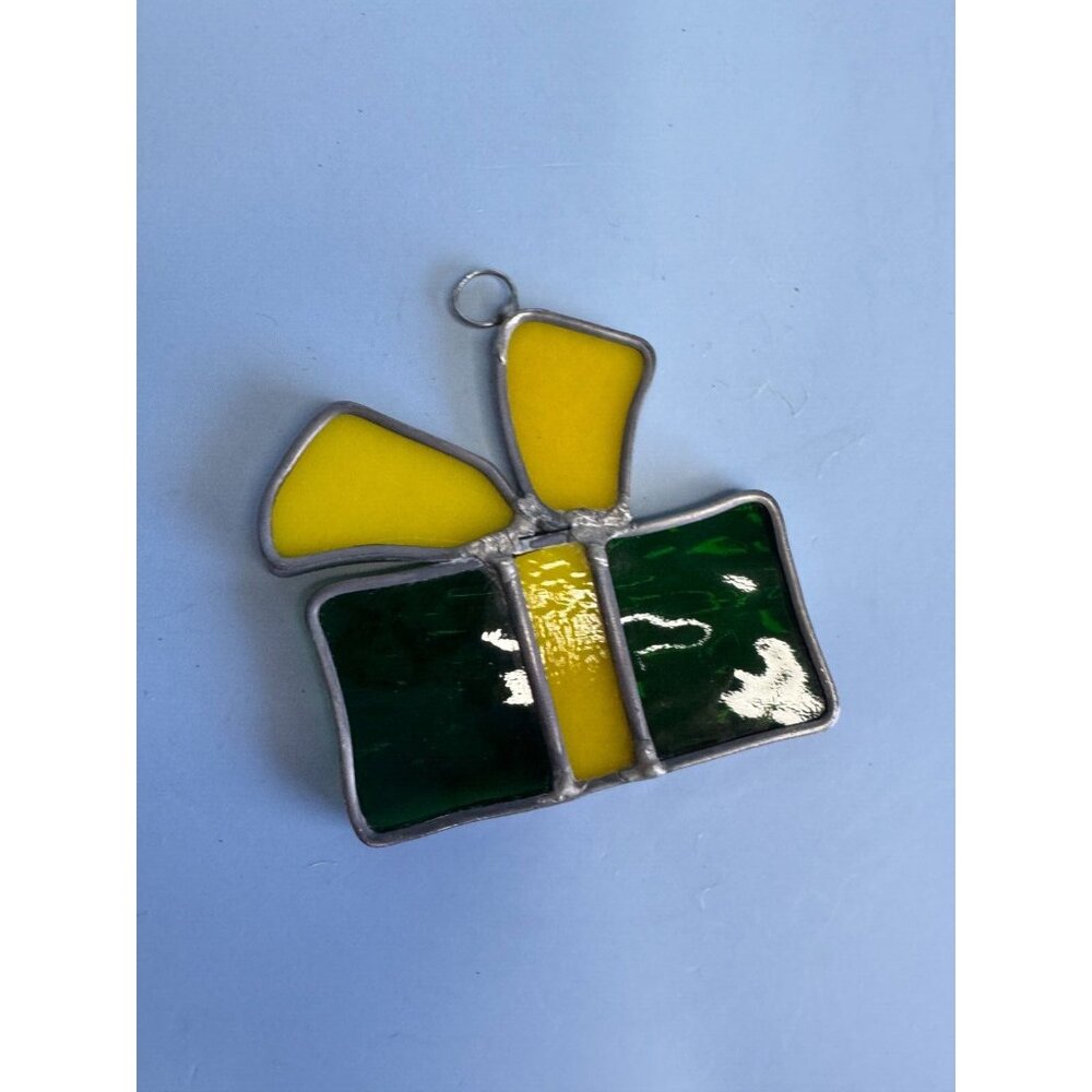 Handcrafted John Deer Colored Stain Glass Christmas Present Ornament 3" - Picture 5 of 5